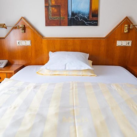 Hotel-Restaurant Moris Walferdange Eksteriør bilde